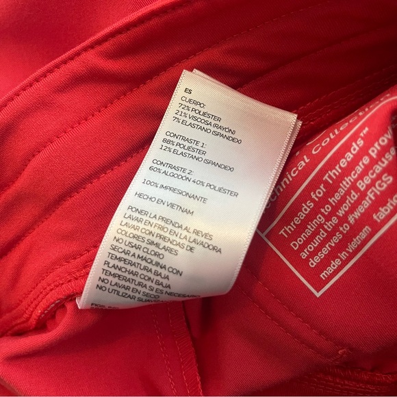 Figs red scrub pants size S - Picture 9 of 10